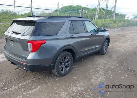 2022 Ford Explorer Xlt z USA, uszkodzony, nr VIN 1FMSK8DH3NGA98100